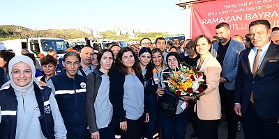 Başkan Kınay, Karabağlar Belediyesi çalışanlarıyla bayramlaştı